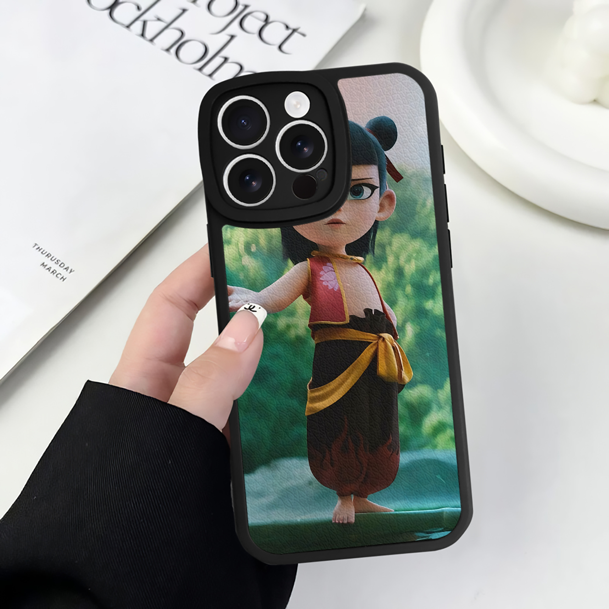 （画像用） Ne Zha 2 ナタ 魔童の大暴れ 【iPhone 16シリーズ対応】シリコンスマホケース（レザー調） 材質：シリコン